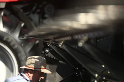 ESTEIO, RS, BRASIL, 01-09-2016. Ambiental na Expointe. Vendas de máquinas agrícolas. (CARLOS MACEDO/AGÊNCIA RBS)<!-- NICAID(12415925) -->