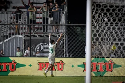 Athletic x Juventude pela 9ª rodada da Série B 2026. Na foto, o meia Raí Silva.<!-- NICAID(16287117) -->