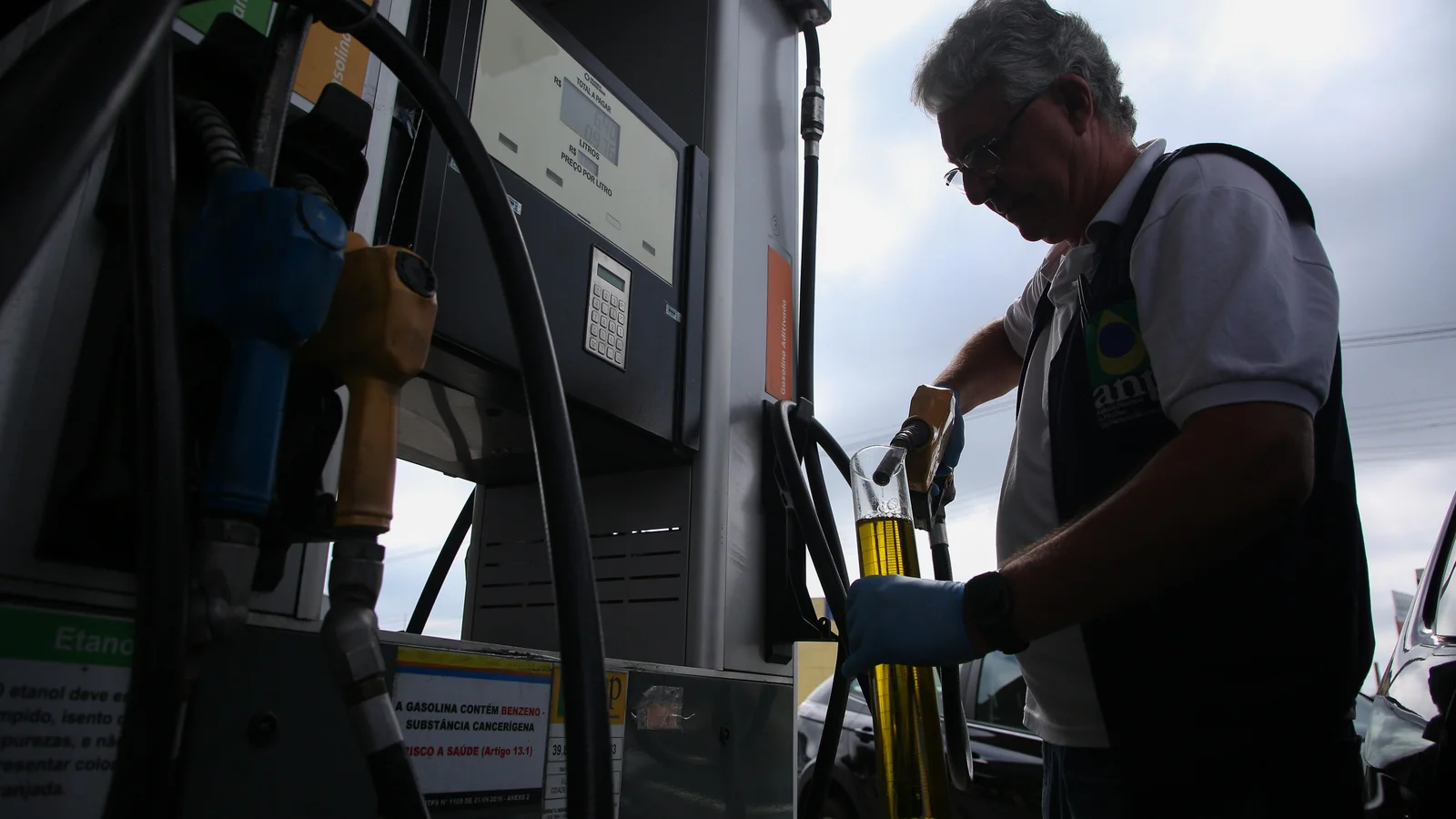 Escassez de combustível gera dúvida sobre o que é preço abusivo: "Não é hora de subir lucro" | GZH