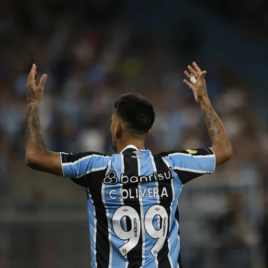 GAUCHÃO  PORTO ALEGRE, RS, BRASIL, 22-02-2025 - Grêmio e Juventude se enfrentam pelo jogo de ida da semifinal do Campeonato Gaúcho 2025, na Arena, em Porto Alegre. Cristian Olivera.  Foto: Mateus Bruxel / Agência RBS<!-- NICAID(15982134) -->