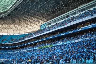 PORTO ALEGRE, RS, BRASIL, 08/03/2025- Gre-Nal 445: Grêmio e Inter se enfrentam pelo jogo de ida da final do Gauchão na Arena. Torcida do Grêmio. Foto: Renan Mattos / Agencia RBS<!-- NICAID(15991316) -->
