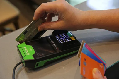 CAXIAS DO SUL, RS, BRASIL, 17/07/2025. Inadimplência não para de crescer em Caxias do Sul.  Em junho, segundo levantamento são quase 144 mil consumidores com contas em atraso. Bancos são os principais credores, concentrando 66,9% das dívidas. (Porthus Junior/Agência RBS)Indexador: Porthus JUNIOR<!-- NICAID(16082411) -->