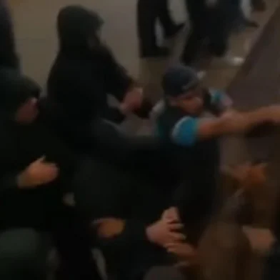 Torcedores do Grêmio fazem emboscada no aeroporto Salgado Filho antes embarque do time para Minas Gerais<!-- NICAID(16103282) -->