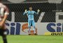 Com lesão no joelho direito, goleiro John desfalca o Santos contra o Grêmio