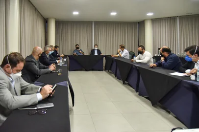 Deputados e líderes do PTB decidem por saída em massa<!-- NICAID(14796262) -->