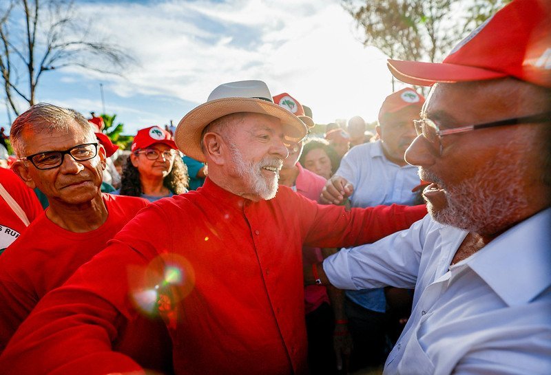 Lula diz que carta da ONU est&aacute; sendo rasgada e que Trump quer ser "dono" de nova organiza&ccedil;&atilde;o: "Est&aacute; prevalecendo a lei do mais forte"
