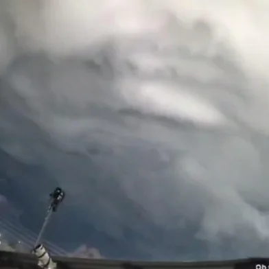 Passo Fundo teve mais de 2,7 mil raios nas últimas 12h; assista ao vídeo<!-- NICAID(16135831) -->