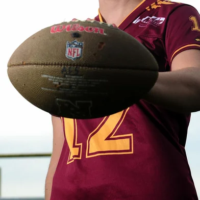 CARLOS BARBOSA, RS, BRASIL 07/03/2019Marcela Dalmás Stragliotto, jogadora na equipe feminina de futebol americano (categoria flag) do Carlos Barbosa Ximangos. Matéria especial do dia da mulher. (Felipe Nyland/Agência RBS)<!-- NICAID(13985595) -->