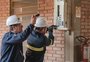 Voluntários realizam mutirão de vistorias em escolas de Canoas atingidas pela enchente