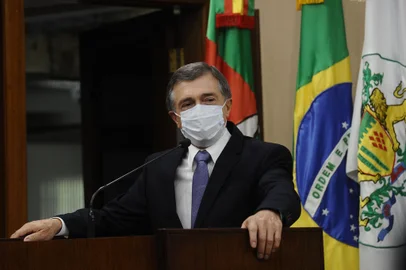 CAXIAS DO SUL, RS, BRASIL, 01/01/2021- Posse de prefeito e vereadores. NA FOTO: Adiló Didomenico, prefeito.  (Marcelo Casagrande/Agência RBS)<!-- NICAID(14681711) -->