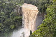 Chuva eleva vazão no Salto Ventoso a 600 mil litros por minuto; medida é considerada novo recorde na queda d'água <!-- NICAID(16364330) -->