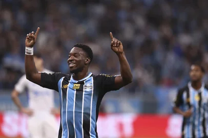 PORTO ALEGRE, RS, BRASIL, 21-04-2026: Grêmio x Confiança-SE, partida de ida da quinta fase da Copa do Brasil. O jogo será na Arena, em Porto Alegre. Foto: Bruno Todeschini/Agência RBSIndexador: Bruno Todeschini<!-- NICAID(16270572) -->