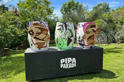 O Pipa Parade 2026, iniciativa da Wine Locals em parceria com o Governo do Estado, ocorrerá de 12 de janeiro a 12 de março, em 18 cidades do Rio Grande do Sul.<!-- NICAID(16165699) -->