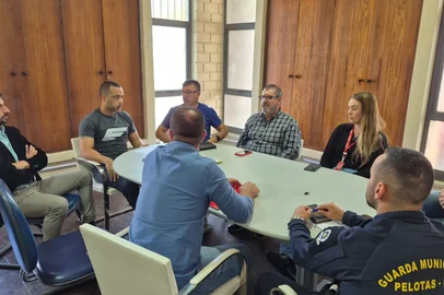 Divulgação / Prefeitura de Pelotas Prefeitura de Pelotas articula reforço na proteção de prédios públicos