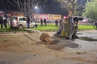 Uma viatura da Brigada Militar capotou e quatro policiais ficaram feridos na RS-040, em Viamão, na Região Metropolitana. A ocorrência foi por volta de 22h10min de sexta-feira (25) no km 5.<!-- NICAID(16088456) -->