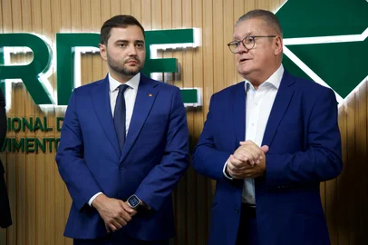 BRDE inaugura escritório em Brasília com a presença de Gabriel Souza e Ranolfo Vieira Júnior <!-- NICAID(15983991) -->