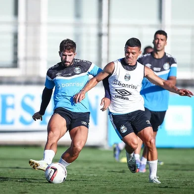 Lucas Silva e Darlan, volantes do Grêmio