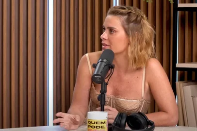 Carolina Dieckmann fala sobre parceiros sexuais em podcast: "Conto numa mão só"<!-- NICAID(15324559) -->