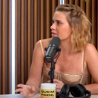 Carolina Dieckmann fala sobre parceiros sexuais em podcast: "Conto numa mão só"<!-- NICAID(15324559) -->