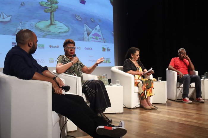 Eduardo Fernandes / Feira do Livro Porto Alegre,Divulgação Eduardo Fernandes / Feira do Livro Porto Alegre,Divulgação