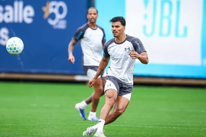 LUCAS UEBEL / Divulgação/Grêmio Danilo Barbosa<!-- NICAID(16349217) -->