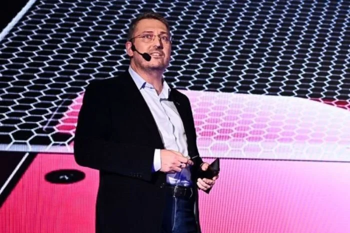 André Varga / Linkedin / Reprodução