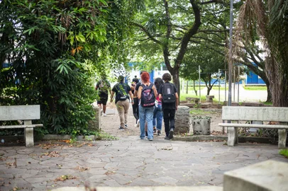 19/02/2024 - PORTO ALEGRE, RS, BRASIL - Começa o ano letivo de 2024 em várias escolas na Capital. Na imagem, a ETE Parobé. FOTO: MATHEUS PÉ, ESPECIALIndexador: Marina Ceresa<!-- NICAID(15683045) -->