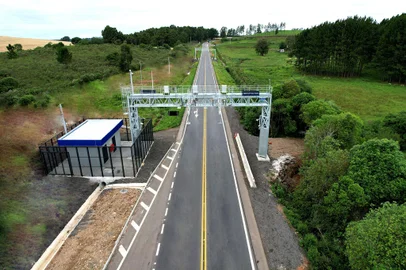Em Ipê o pórtico foi instalado no km 151,9 da RS-122<!-- NICAID(15719056) -->