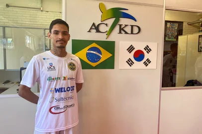aulas do projeto da ACTKD - associação caxiense de taekwondo em 2024 - Welinton Fraga<!-- NICAID(15785651) -->
