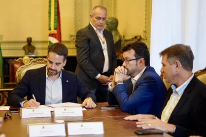  do Decreto de Utilidade Pública do Porto Meridional.                               <!-- NICAID(16048169) -->
