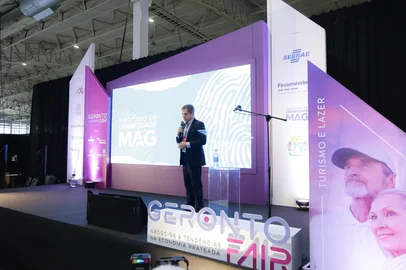 Diretor do Instituto de Longevidade MAG, Gleisson Cardoso, nesta quinta-feira (4), em palestra na Geronto Fair, em Gramado. <!-- NICAID(16117145) -->