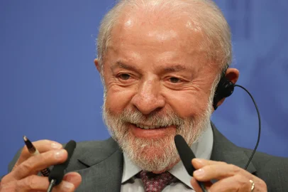 Brazilian President Luiz Inacio Lula da Silva smiles during a joint press conference with the German Chancellor (unseen) after the German-Brazilian governmental consultations meeting in Hanover, northern Germany on April 20, 2026, that is taking place on the sidelines of the Hannover Messe industrial trade fair. Brazil is the 2026 partner country of the fair, that will be running until April 24, 2026. (Photo by Odd ANDERSEN / AFP)<!-- NICAID(16272291) -->