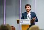 Cientista gaúcho recebe prêmio internacional por pesquisa sobre a doença de Alzheimer