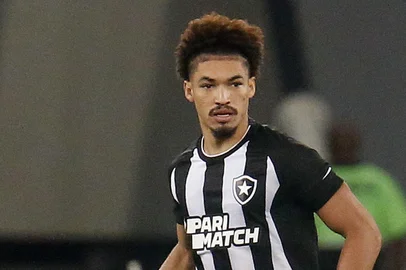 Zagueiro Adryelson, possível reforço do Grêmio<!-- NICAID(16051073) -->