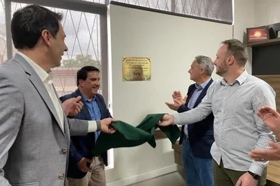 Câmara de Vereadores de Passo Fundo se torna embaixada contra o câncer<!-- NICAID(15639946) -->