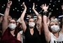 Evento-teste reúne 5 mil pessoas em Paris; veja fotos