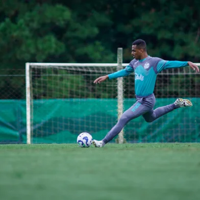 Treino do Juventude para o jogo contra o Ceará, pela terceira rodada do Brasileirão. Na foto, o volante Caíque.<!-- NICAID(16013393) -->