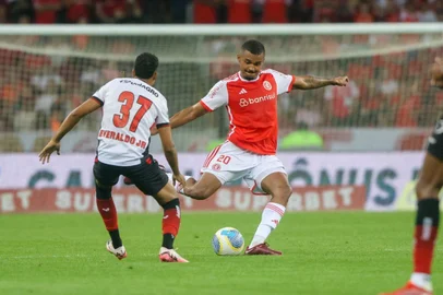 Clayton Sampaio, zagueiro do Inter
