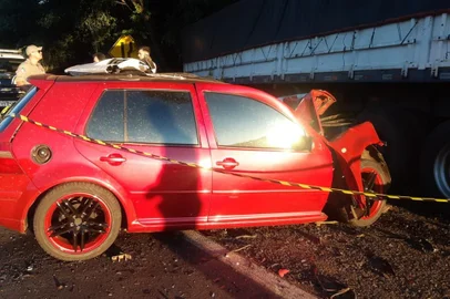 Motorista morre em colisão envolvendo caminhão na BR-472, no noroeste do Estado<!-- NICAID(15635000) -->
