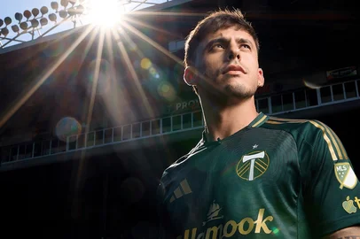 futebol , Grêmio , Carballo, Portland Timbers<!-- NICAID(16101646) -->