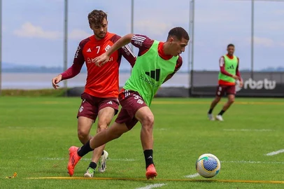 Hyoran e Gabriel Carvalho