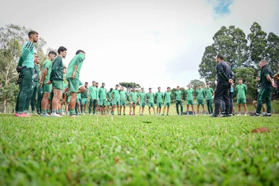 Nesta terça-feira (18), Sub-20 e Sub-17 do Juventude se reapresentaram para a temporada 2025, que contará com campeonatos estadual e nacional.<!-- NICAID(15979244) -->