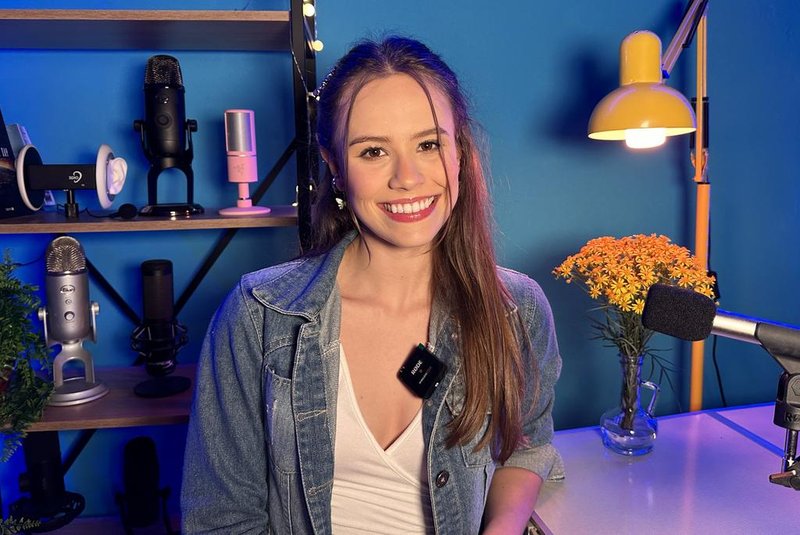 Camila, a Gaúcha ASMR, chega a 1 milhão de seguidores<!-- NICAID(15598296) -->