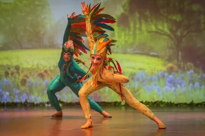 Musical KorvatunturiDepois de percorrer seis cidades em turnê por Goiás, o musical Korvatunturi volta ao Rio Grande do Sul para quatro apresentações em dezembro. Completando dez anos desde sua estreia e ultrapassando uma plateia de 800 mil pessoas, o espetáculo faz shows em Veranópolis (11 de dezembro), Não-Me-Toque (15 e 16 de dezembro) e Nova Petrópolis (17 de dezembro). <!-- NICAID(15284126) -->