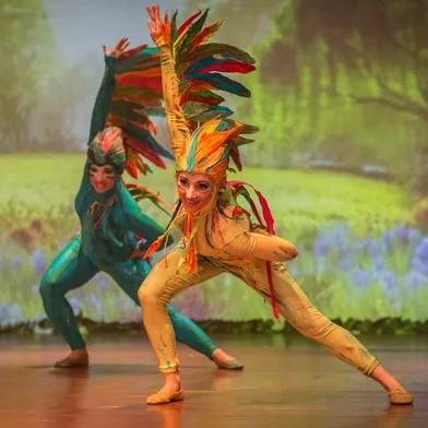 Musical KorvatunturiDepois de percorrer seis cidades em turnê por Goiás, o musical Korvatunturi volta ao Rio Grande do Sul para quatro apresentações em dezembro. Completando dez anos desde sua estreia e ultrapassando uma plateia de 800 mil pessoas, o espetáculo faz shows em Veranópolis (11 de dezembro), Não-Me-Toque (15 e 16 de dezembro) e Nova Petrópolis (17 de dezembro). <!-- NICAID(15284126) -->