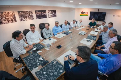 Comissão Eleitoral MDB-PSD se reúne com integrantes da chapa majoritária, <!-- NICAID(16265065) -->