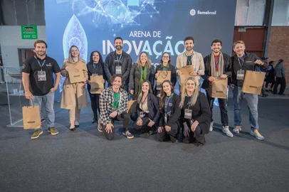 Vencedores da Batalha de Startupos da Fiema Brasil 2025 em Bento Gonçalves. <!-- NICAID(16044152) -->
