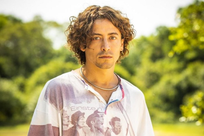 Jesuíta Barbosa interpreta Jove, filho de José Leôncio, na segunda fase de