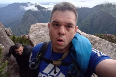 Fabio Sieg Martinz, morador de Farroupilha, acionou os bombeiros e ajudou nas buscas por desaparecido no Pico Paraná<!-- NICAID(16198997) -->