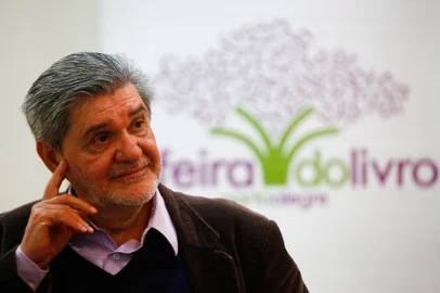 Porto Alegre, RS, Brasil  - Cerimônia de apresentação do novo patrono da Feira do Livro, Tabajara Ruas. Fotos:Jonathan Heckler/Agencia RBS<!-- NICAID(15506583) -->
